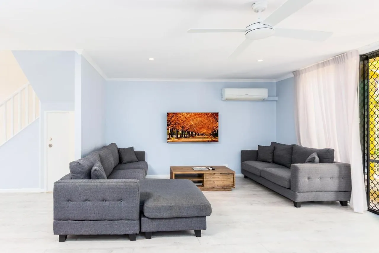 Aparthotel Marcoola Beach Resort